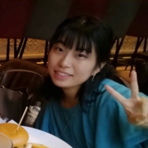 小林 真生子